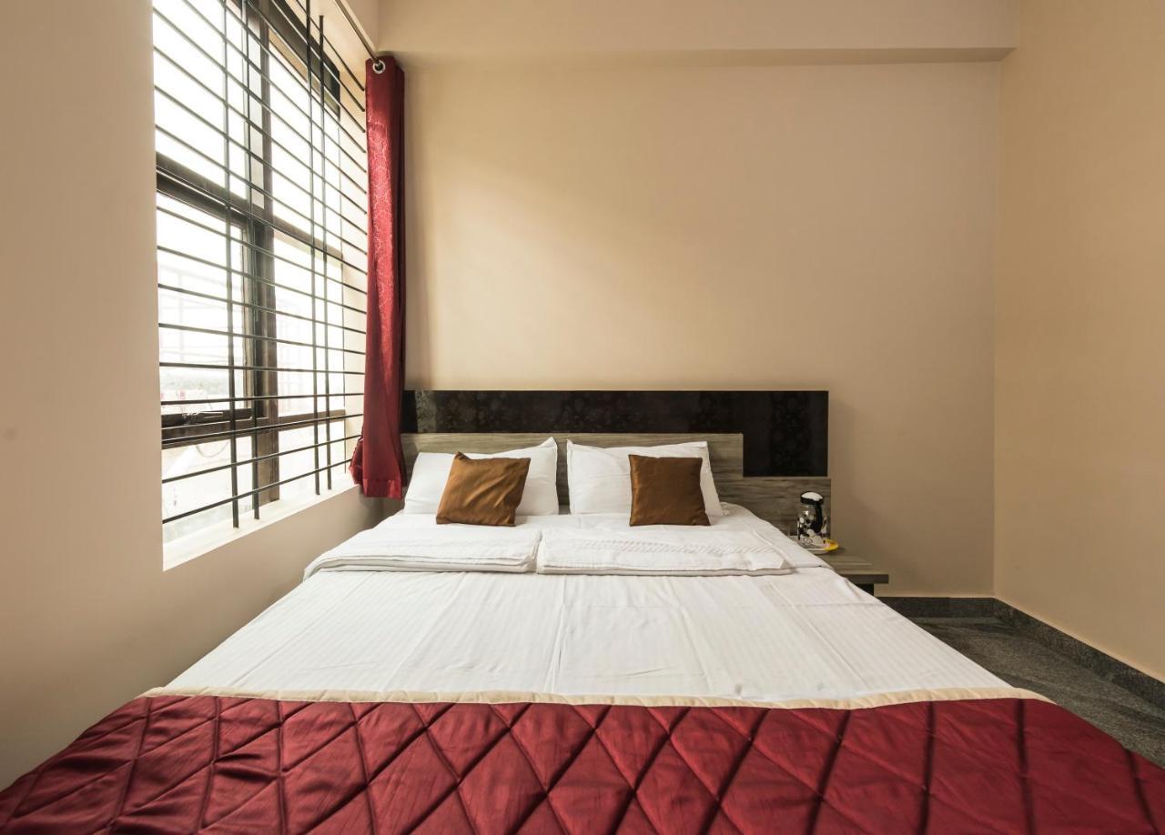 Oyo 9544 Hotel Crown Residency Mysore Extérieur photo